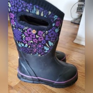 Girls BOGS 10 Black Floral Boots Rain Snow Waterproof childs